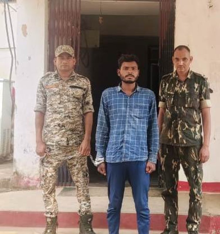 *कुख्यात लुटेरा अमेरिकन पैंकरा जशपुर पुलिस के हत्‍थे चढ़ा, जिले में लगातार तीन लूट की वारदातों को दिया था अंजाम, साथियों में से एक को कोरबा पुलिस ने पकड़ा, दूसरे की भी हुई पहचान*