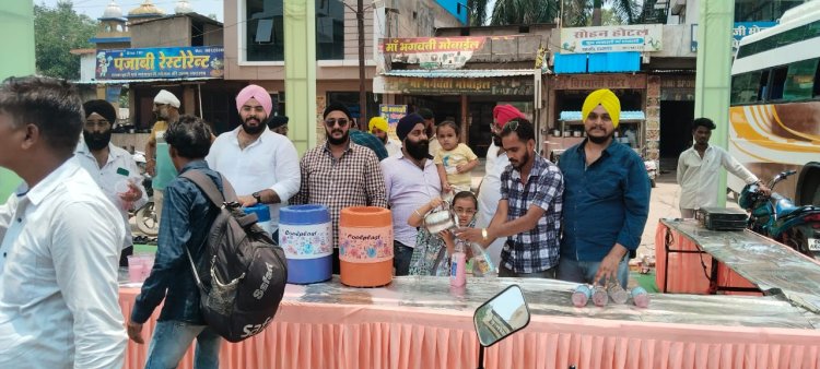 गुरु अर्जन देव के शहीदी दिवस पर चना और शरबत का वितरण, सिख समाज के थे पंचम गुरु, लोगों ने किया शहादत को याद