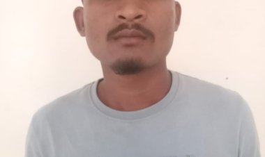  जशपुर में पांच पुलिसकर्मियों पर गिरी गाज   SSP ने ड्यूटी के प्रति गंभीर लापरवाही बरतने वाले 05 कर्मचारियों को किया सस्पेंड,   सस्पेंशन के दौरान, मिलेगा,केवल नियमानुसार जीवन निर्वाह भत्ता   मुल्जिम पेशी से वापसी के दौरान सतर्क नहीं रहने पर इनकी अभिरक्षा से भाग गया एक मुलजिम   नाम पुलिसकर्मी जिनको किया गया सस्पैंड:-1. प्रधान आरक्षक 97 सुनसाय एक्का।  2. आरक्षक 481 लव कुश पैंकरा।  3. आरक्षक 559 जनक साय।  4. आरक्षक 281 डायमंड तिग्गा।  5. आरक्षक 205 पुतूरु राम।