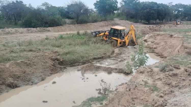 जलाशय की भूमि पर कब्जा? तमता में शासकीय भूमि पर भू माफियाओं की नजर,  ग्रामीणों  में आक्रोश,   कार्रवाई की मांग