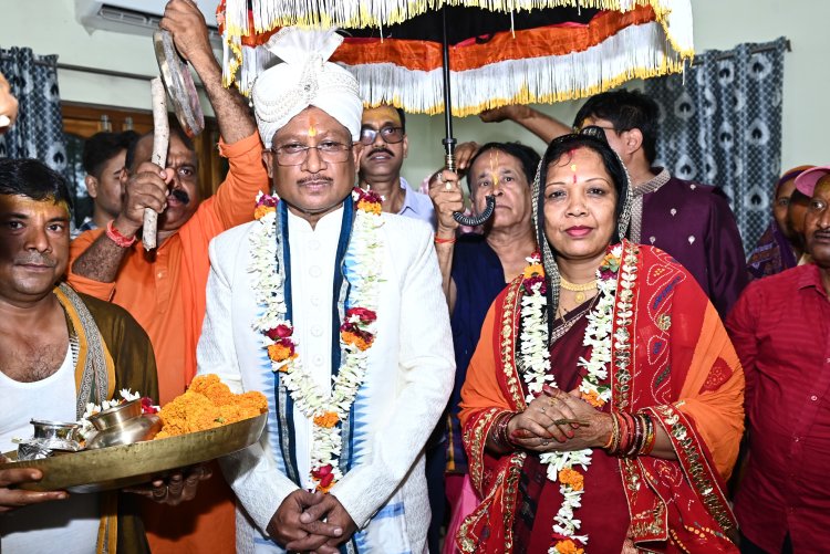 श्री जगन्नाथ महाप्रभु की निकली भव्य रथ यात्रा,मुख्यमंत्री श्री विष्णुदेव साय ने निभाई गजपति महाराजा की भूमिका, श्री जगन्नाथ मंदिर दोकड़ा में भव्य रथयात्रा निकाली गई ..