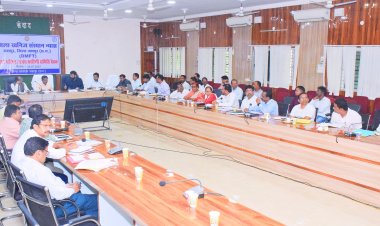 सांसद राधेश्याम राठिया की अध्यक्षता में खनिज क्षेत्र कल्याण योजना की समीक्षा बैठक संपन्न 