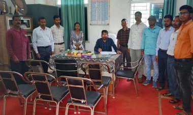 शिक्षा विभाग के विकासखण्ड शिक्षा कार्यालयों का अधिकारियों ने किया आकस्मिक निरीक्षण, शिक्षा व्यवस्था दुरुस्त करने कलेक्टर के निर्देश पर की जा रही आकस्मिक जांच एवं कार्रवाई