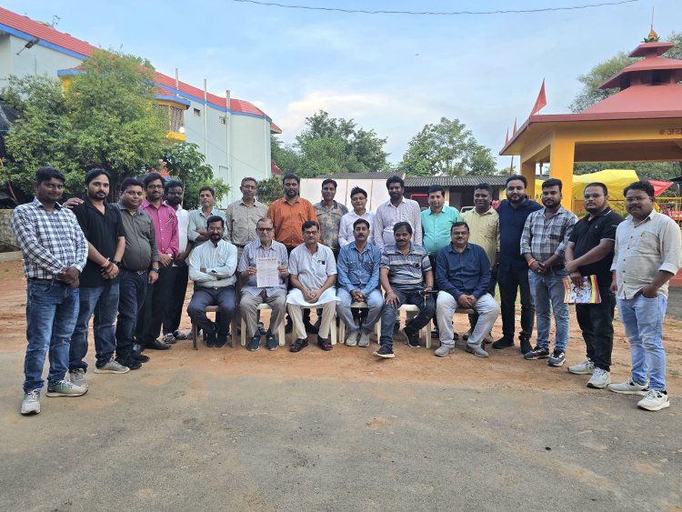 जशपुर प्रेस क्लब के पत्रकारों ने मुख्यमंत्री विष्णुदेव साय से की मुलाकात, पत्रकार सम्मान निधि बढ़ाये जाने पर जताया आभार