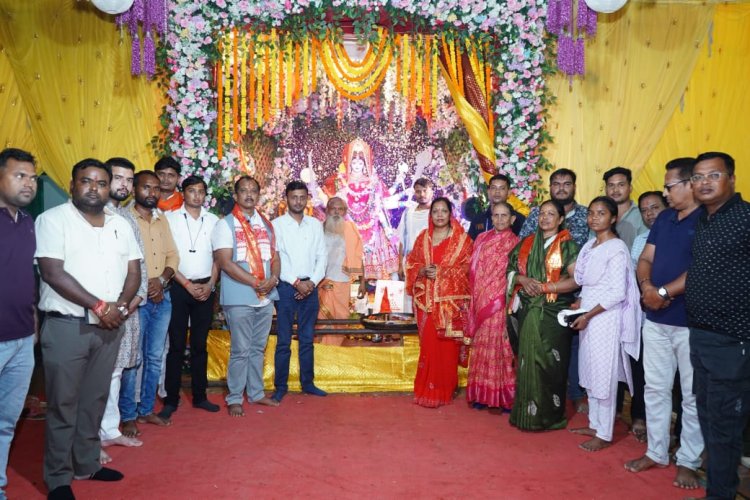 कौशल्‍या साय पहुंची तमता, जिपं अध्‍यक्ष भी रहे साथ में, दोनों ने किए माता के दर्शन, की राज्‍य की सुख - समृद्धि की कामना, लोगों में दिखा उत्‍साह