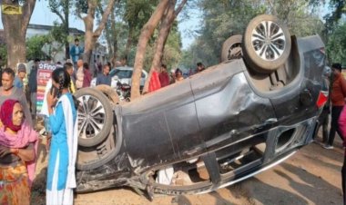 CG : बस का इंतजार कर रहे 3 लोगों को तेज रफ्तार कार ने रौंदा, एक की मौत, दो घायल