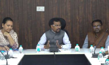 प्रशासन की मध्यस्थता के बाद व्यापारी संघ-सर्व समाज ने 2 दिसंबर को प्रस्तावित बीजापुर बंद को किया स्थगित