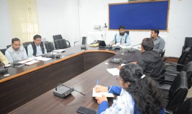 जिले के युवाओं को कौशल विकास के योजनाओं से करे लाभान्वित : कलेक्टर व्यास