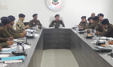 अपराध समीक्षा पर एसएसपी जशपुर शशि मोहन सिंह ने अनुविभागवार ली बैठक