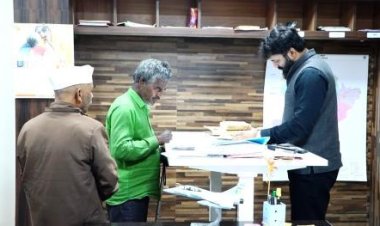 कलेक्टर ने जनदर्शन में सुनी आमजन की समस्याएं, निराकरण के दिए निर्देश