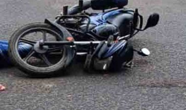 CG- भीषण हादसे में दो छात्रों की गयी जान, तीन स्कूली बच्चों के बाइक को ट्रक ने मारी टक्कर, 1 की हालत गंभीर