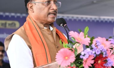 अटल बिहारी वाजपेयी की जयंती पर सुशासन दिवस: मुख्यमंत्री विष्णु देव साय ने किया नमन