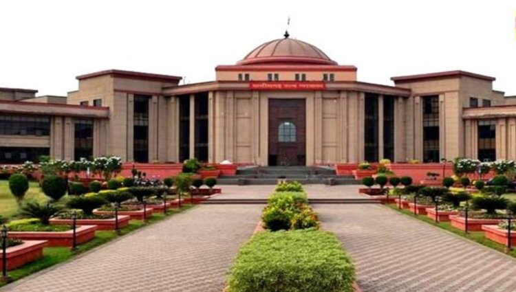 CG : छत्तीसगढ़ में ट्रैफिक नियमों की उड़ रही धज्जियां, हाई कोर्ट ने राज्य सरकार को फटकारा