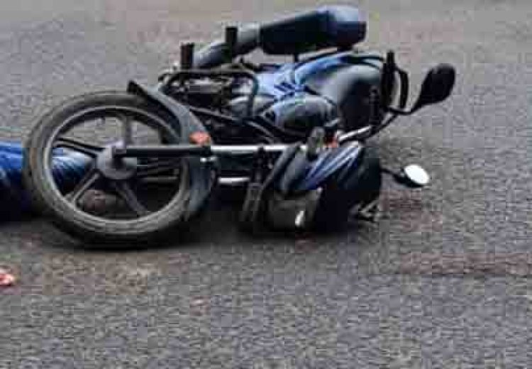 CG- भीषण हादसे में दो छात्रों की गयी जान, तीन स्कूली बच्चों के बाइक को ट्रक ने मारी टक्कर, 1 की हालत गंभीर