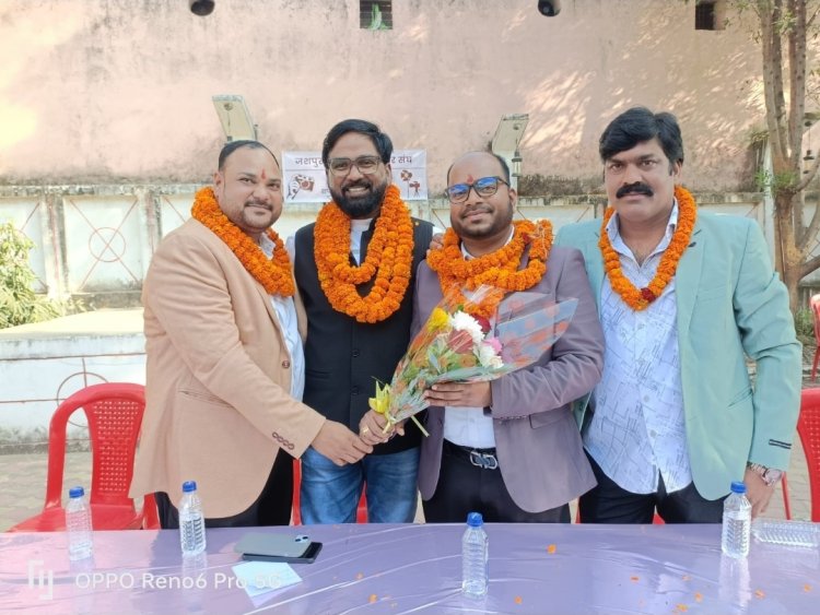 रघु बेहरा ॐ स्टूडियो बने फोटोग्राफर संघ के नए अध्यक्ष