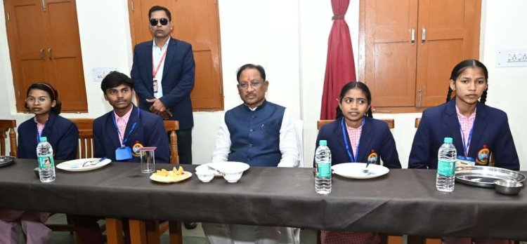 शिक्षा के बिना मानव जीवन अधूरा: मुख्यमंत्री साय