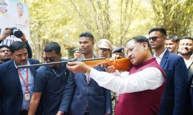 मुख्यमंत्री साय ने 10 रूपए की टिकट कटाकर मयाली नेचर कैंप में लिया एडवेंचर स्पोर्ट्स का आनंद, 4 नए एडवेंचर स्पोर्ट्स का किया शुभारंभ