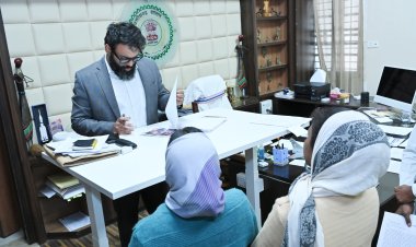 कलेक्टर श्री रोहित व्यास ने जनदर्शन में सुनी आमजन की समस्याएँ