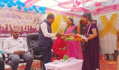 वार्षिकोत्सव बढ़ाते हैं विद्यार्थियों का आत्मविश्वास : सालिक साय, जिला पंचायत अध्यक्ष ने शासकीय महाविद्यालय में किया विद्यार्थियों को संबोधित, वार्षिकोत्सव का समारोहपूर्वक हुआ आयोजन