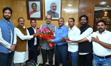 राज्यपाल डेका से अखिल भारतीय कुर्मी क्षत्रिय महासभा के प्रदेश अध्यक्ष ने भेंट की