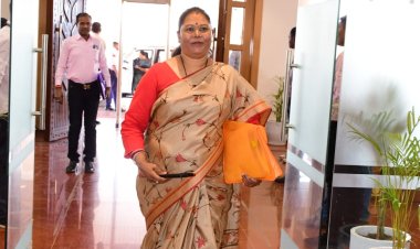 पत्थलगांव विधायक गोमती साय ने जिले में चल रही जल परियोजनाओ का उठाया मुद्दा..मुख्यमंत्री ने जवाब में बताया कि जिले में 18 जल परियोजनाओं के लिए भूमि अधिग्रहण जारी..मुआवजा भुगतान लंबित